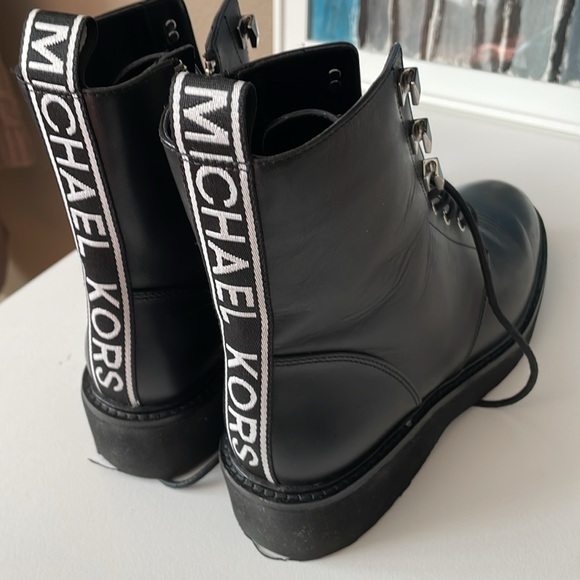Michael Kors Boots - Picture 7 of 7
